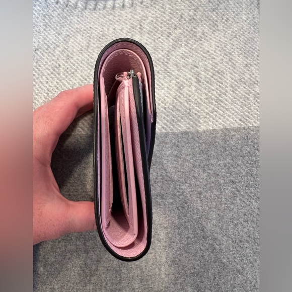 LOUIS VUITTON ESCALE VICTORINE WALLET - Picture 4 of 9